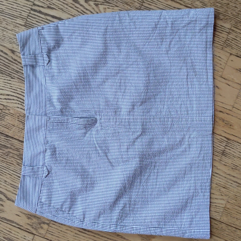 Loft seersucker pinstripe pencil skirt size 8
